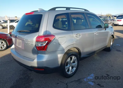 2016 Subaru Forester 2.5I Premium z USA, uszkodzony, nr VIN JF2SJADC1GH491322